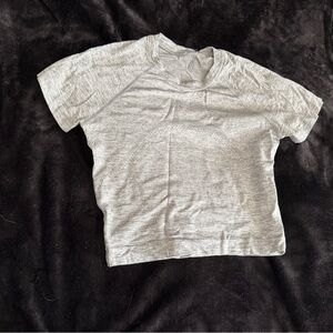 Swiftly Tech cropped lululemon shirt size 4 never worn grey